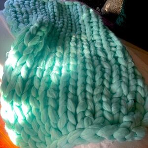 Handmade chunky knit throw blanket 40x40 mint green